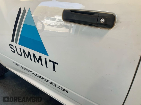2017 Ram 1500 Tradesman with VIN 3C6JR6DG0HG776907, listed as a IAAI auction lot 42785467 with 162,492 mi miles and . Bid and sale history available at DreamBid. Image 20.