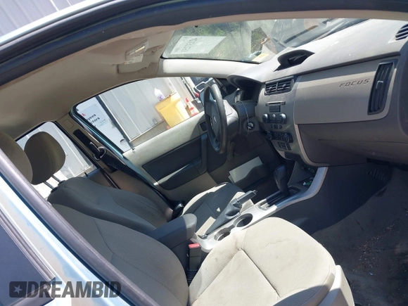2008 Ford Focus S with VIN 1FAHP34N48W255674, listed as a IAAI auction lot 42137253 with 86,489 mi miles. Bid and sale history available at carsss.com. Image 5.
