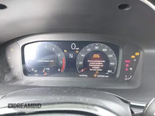 2024 Acura Integra w/A-Spec Package z VIN 19UDE4H31RA013213, wystawiony jako IAAI lot #42050337 z przebiegiem 9 084 mil mil oraz . Historia ofert i sprzedaży dostępna na DreamBid. Obrazek 7.