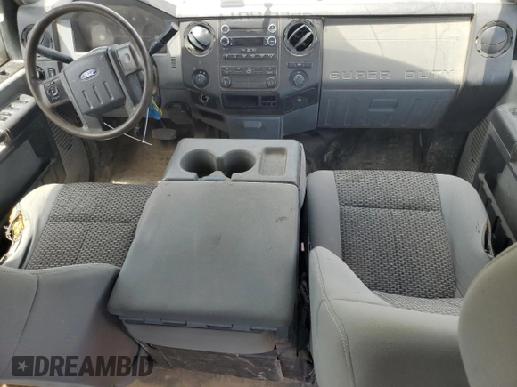 2015 Ford F-250 XL z VIN 1FT7W2A68FEA94586, wystawiony jako Copart lot #57842955 z przebiegiem 83 671 mil mil oraz Czysty tytuł • Clean title. Historia ofert i sprzedaży dostępna na DreamBid. Obrazek 8.