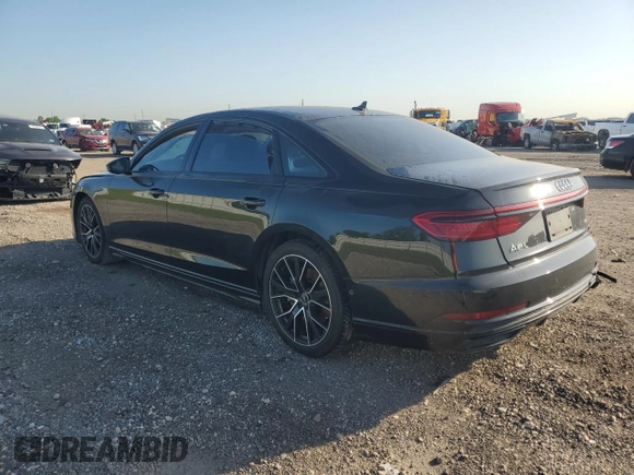 2021 Audi A8 z VIN WAU8DAF82MN007466, wystawiony jako Copart lot #52255715 z przebiegiem Nie podano mil oraz Szkoda całkowita • Salvage title. Historia ofert i sprzedaży dostępna na DreamBid. Obrazek 2.
