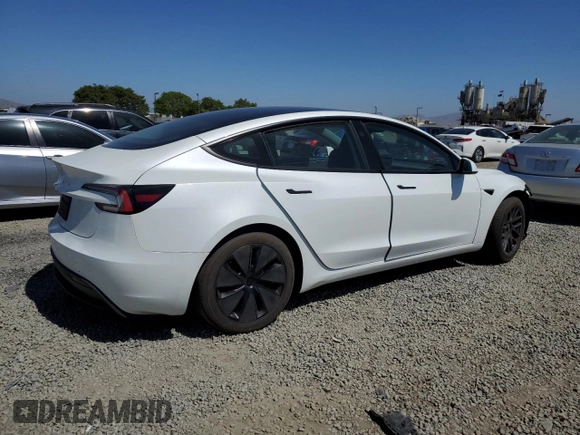 2025 Tesla Model 3 Long Range z VIN 5YJ3E1EA8SF903460, wystawiony jako Copart lot #57116545 z przebiegiem 5 147 mil mil oraz Szkoda całkowita • Salvage title. Historia ofert i sprzedaży dostępna na DreamBid. Obrazek 3.