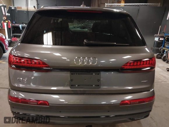 2024 Audi Q7 Premium Plus with VIN WA1LCBF71RD004059, listed as a IAAI auction lot 42049719 with 10,651 mi miles and . Bid and sale history available at DreamBid. Image 16.