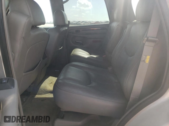 2005 Cadillac Escalade z VIN 1GYEK63N75R268714, wystawiony jako Copart lot #49285765 z przebiegiem 266 707 mil mil oraz Szkoda całkowita • Salvage title. Historia ofert i sprzedaży dostępna na DreamBid. Obrazek 11.