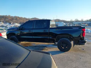 2019 Chevrolet Silverado 1500 Custom Trail Boss with VIN 3GCPYCEH7KG121386, listed as a IAAI auction lot 41357405 with 100,355 mi miles. Bid and sale history available at carsss.com. Image 15.