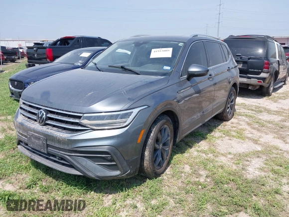 2023 Volkswagen Tiguan SE with VIN 3VVNB7AX2PM064599, listed as a IAAI auction lot 41923005 with Not provided miles and . Bid and sale history available at DreamBid. Image 17.