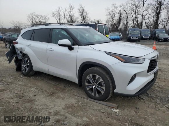 2024 Toyota Highlander LE z VIN 5TDKDRBH2RS542778, wystawiony jako Copart lot #45552575 z przebiegiem 16 554 mil mil oraz Szkoda całkowita • Salvage title. Historia ofert i sprzedaży dostępna na DreamBid. Obrazek 4.