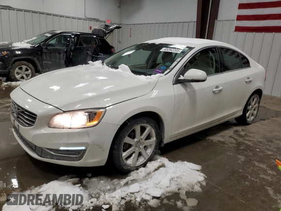 2016 Volvo S60 T5 Premier z VIN YV1612TK4G2400572, wystawiony jako Copart lot #45392205 z przebiegiem 75 812 mil mil oraz Szkoda całkowita • Salvage title. Historia ofert i sprzedaży dostępna na DreamBid. Obrazek 1.