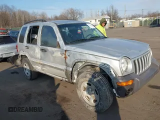 2004 Jeep Liberty Sport with VIN 1J4GK48K34W101682, listed as a IAAI auction lot 41724084 with 58,784 mi miles and . Bid and sale history available at carsss.com. Image 1.
