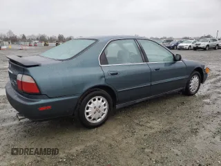 1996 Honda Accord EX with VIN 1HGCD5652TA206485, listed as a Copart auction lot 86851064 with 158,907 mi miles and Salvage Title. Bid and sale history available at DreamBid. Image 3.
