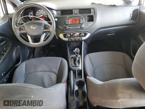 2013 Kia Rio LX z VIN KNADM4A30D6190131, wystawiony jako Copart lot #54657615 z przebiegiem 165 395 mil mil oraz Szkoda całkowita • Salvage title. Historia ofert i sprzedaży dostępna na DreamBid. Obrazek 8.