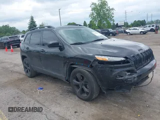 2016 Jeep Cherokee Sport с VIN 1C4PJMAB9GW323280, выставлен на аукционе IAAI как лот 42366989 с пробегом 151 332 миль миль и . История ставок и продаж доступна на DreamBid. Изображение 1.