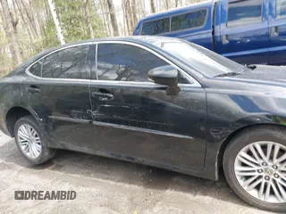 2013 Lexus ES 4dr Sdn with VIN JTHBK1GG5D2068945, listed as a IAAI auction lot 42027259 with 111,413 mi miles. Bid and sale history available at carsss.com. Image 13.