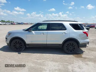 2018 Ford Explorer XLT z VIN 1FM5K7D87JGA54926, wystawiony jako IAAI lot #42088449 z przebiegiem 247 391 mil mil oraz . Historia ofert i sprzedaży dostępna na DreamBid. Obrazek 15.