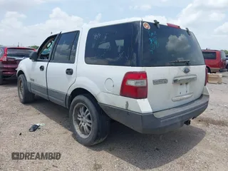 2007 Ford Expedition XLT with VIN 1FMFU15537LA87972, listed as a IAAI auction lot 42629929 with 247,982 mi miles and . Bid and sale history available at DreamBid. Image 3.
