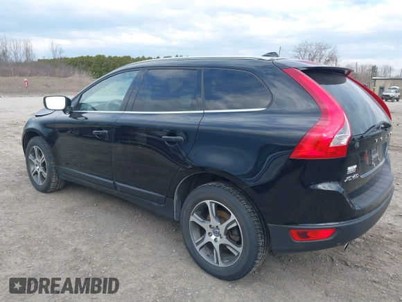2013 Volvo XC60 T6 z VIN YV4902DZ1D2368819, wystawiony jako IAAI lot #41833733 z przebiegiem 148 606 mil mil oraz . Historia ofert i sprzedaży dostępna na DreamBid. Obrazek 3.