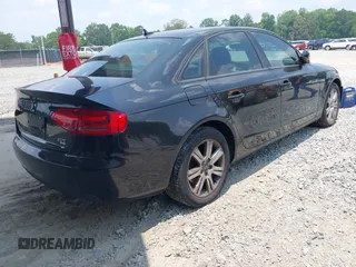 2010 Audi A4 Premium z VIN WAUDFAFL6AN036106, wystawiony jako IAAI lot #42403846 z przebiegiem 121 504 mil mil oraz . Historia ofert i sprzedaży dostępna na DreamBid. Obrazek 4.