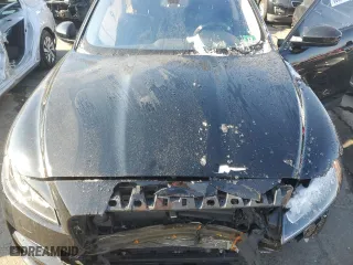 2018 Jaguar F-PACE 25t Premium with VIN SADCJ2FX0JA324060, listed as a Copart auction lot 88692105 with 66,535 mi miles and Salvage Title. Bid and sale history available at carsss.com. Image 13.