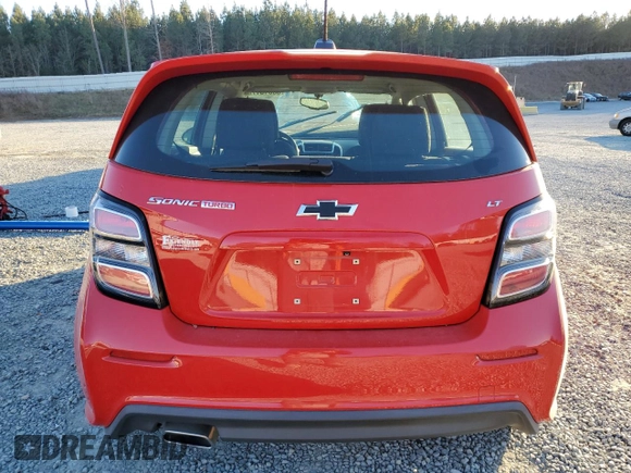 2018 Chevrolet Sonic LT z VIN 1G1JD6SB5J4118848, wystawiony jako Copart lot #83615174 z przebiegiem 17 483 mil mil oraz Szkoda całkowita • Salvage title. Historia ofert i sprzedaży dostępna na DreamBid. Obrazek 6.