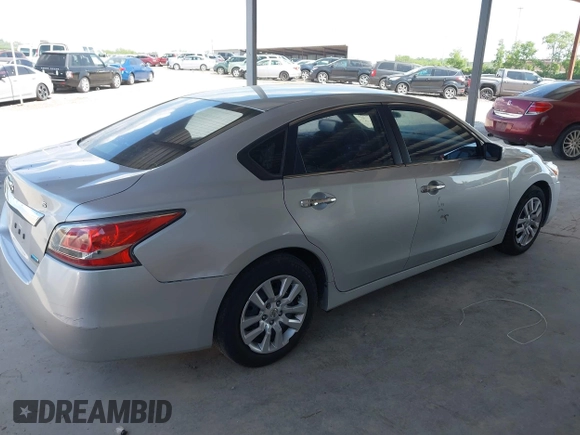 2014 Nissan Altima 2.5 S with VIN 1N4AL3AP8EC117281, listed as a IAAI auction lot 41994220 with 214,605 mi miles. Bid and sale history available at carsss.com. Image 4.