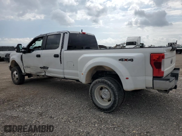 2019 Ford F-350 XL with VIN 1FT8W3DT1KEE82149, listed as a Copart auction lot 63997105 with 300,158 mi miles and Salvage title. Bid and sale history available at DreamBid. Image 2.