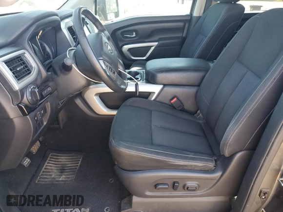 2016 Nissan Titan SL z VIN 1N6BA1F22GN503205, wystawiony jako Copart lot #47024925 z przebiegiem 90 936 mil mil oraz Czysty tytuł • Clean title. Historia ofert i sprzedaży dostępna na DreamBid. Obrazek 7.