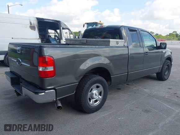 2004 Ford F-150 XL с VIN 1FTPX12504FA23905, выставлен на аукционе IAAI как лот 42321422 с пробегом 222 307 миль миль и . История ставок и продаж доступна на DreamBid. Изображение 4.