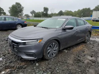 2019 Honda Insight Touring with VIN 19XZE4F98KE010310, listed as a Copart auction lot 61811544 with 52,514 mi miles and Salvage Title. Bid and sale history available at carsss.com. Image 1.