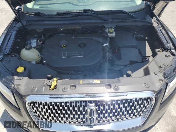 2019 Lincoln MKC Reserve with VIN 5LMCJ3C92KUL30300, listed as a Copart auction lot 61103295 with 42,680 mi miles and Salvage title. Bid and sale history available at DreamBid. Image 12.