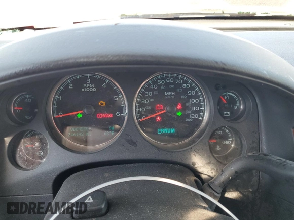 2014 GMC Yukon XL SLT with VIN 1GKS1KE00ER109785, listed as a Copart auction lot 48240915 with 246,193 mi miles and Salvage Title. Bid and sale history available at carsss.com. Image 9.