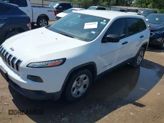 2015 Jeep Cherokee Sport z VIN 1C4PJLAB4FW535853, wystawiony jako IAAI lot #42209978 z przebiegiem 155 336 mil mil oraz . Historia ofert i sprzedaży dostępna na DreamBid. Obrazek 20.