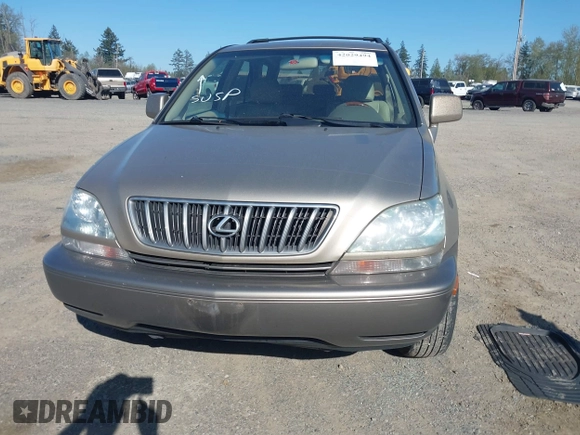 2002 Lexus RX 300 with VIN JTJHF10UX20261307, listed as a IAAI auction lot 42029494 with 1 mi miles. Bid and sale history available at carsss.com. Image 11.