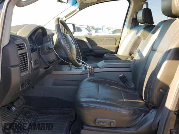 2006 Nissan Armada LE z VIN 5N1AA08B56N721476, wystawiony jako Copart lot #82567384 z przebiegiem 196 384 mil mil oraz Czysty tytuł • Clean title. Historia ofert i sprzedaży dostępna na DreamBid. Obrazek 7.