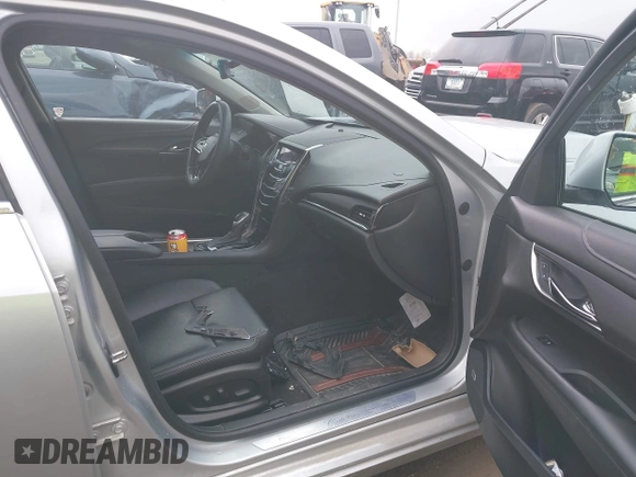 2014 Cadillac ATS Standard RWD z VIN 1G6AA5RA1E0177452, wystawiony jako IAAI lot #39138915 z przebiegiem 134 473 mil mil oraz . Historia ofert i sprzedaży dostępna na DreamBid. Obrazek 5.