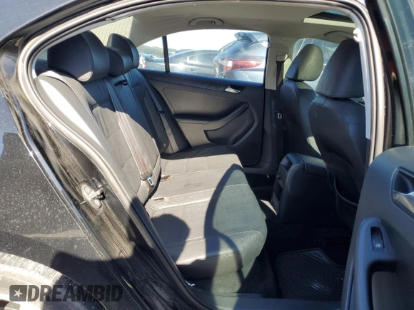 2011 Volkswagen Jetta SE with VIN 3VWDX7AJ2BM013018, listed as a Copart auction lot 73686974 with 145,557 mi miles and Salvage title. Bid and sale history available at DreamBid. Image 10.