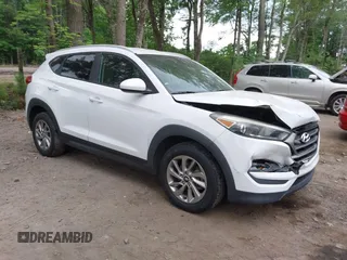 2016 Hyundai Tucson SE z VIN KM8J33A44GU246756, wystawiony jako IAAI lot #42440231 z przebiegiem 99 558 mil mil oraz . Historia ofert i sprzedaży dostępna na DreamBid. Obrazek 1.