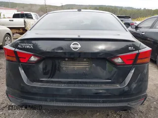 2020 Nissan Altima 2.5 SL with VIN 1N4BL4EV4LC160581, listed as a IAAI auction lot 41499570 with 138,762 mi miles. Bid and sale history available at carsss.com. Image 16.