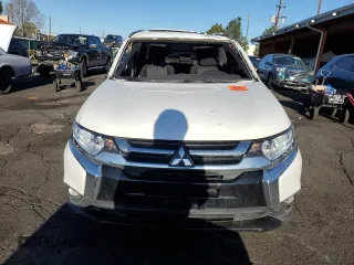 2018 Mitsubishi Outlander ES with VIN JA4AZ3A33JZ064156, listed as a Copart auction lot 55072645 with Not provided miles and Non repairable. Bid and sale history available at DreamBid. Image 5.
