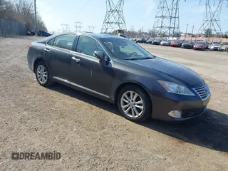 2010 Lexus ES 330 z VIN JTHBK1EG9A2371841, wystawiony jako IAAI lot #41769931 z przebiegiem 81 909 mil mil oraz . Historia ofert i sprzedaży dostępna na DreamBid. Obrazek 1.