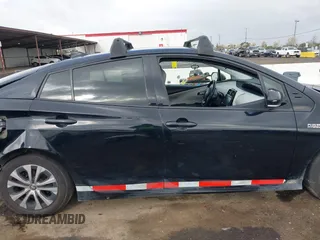 2020 Toyota Prius LE with VIN JTDKARFPXL3145838, listed as a IAAI auction lot 41936362 with 255,980 mi miles and . Bid and sale history available at DreamBid. Image 13.