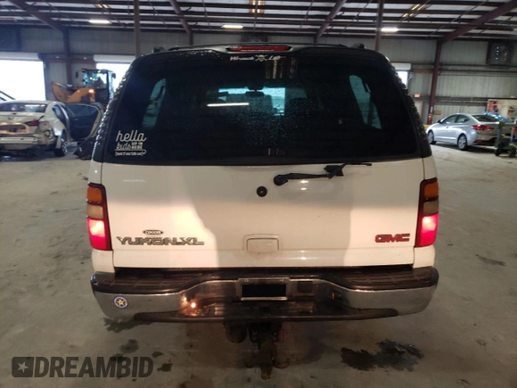 2002 GMC Yukon XL SLT with VIN 3GKFK16ZX2G270341, listed as a Copart auction lot 88023885 with 238,111 mi miles and Salvage Title. Bid and sale history available at carsss.com. Image 6.