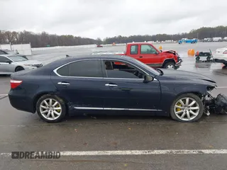 2008 Lexus LS 460 z VIN JTHBL46F585056094, wystawiony jako IAAI lot #40850163 z przebiegiem 115 854 mil mil oraz . Historia ofert i sprzedaży dostępna na DreamBid. Obrazek 14.