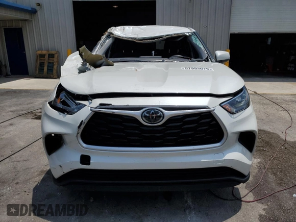 2020 Toyota Highlander L with VIN 5TDCZRAH2LS029755, listed as a Copart auction lot 57993075 with 68,511 mi miles and Non repairable. Bid and sale history available at DreamBid. Image 5.