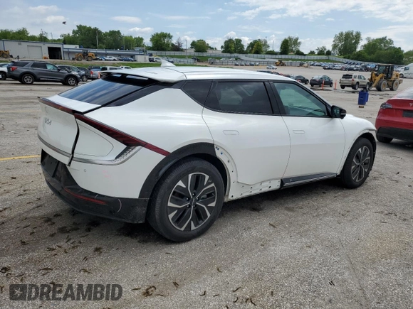2022 Kia EV6 Wind z VIN KNDC3DLC6N5053572, wystawiony jako Copart lot #54911685 z przebiegiem 26 829 mil mil oraz Szkoda całkowita • Salvage title. Historia ofert i sprzedaży dostępna na DreamBid. Obrazek 3.