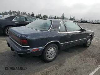 1987 Chrysler LeBaron z VIN 1C3CJ51E1HG137845, wystawiony jako Copart lot #86610254 z przebiegiem Nie podano mil oraz Czysty tytuł • Clean title. Historia ofert i sprzedaży dostępna na DreamBid. Obrazek 3.