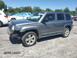 2011 Jeep Patriot Latitude z VIN 1J4NF1GB2BD229920, wystawiony jako Copart lot #57548445 z przebiegiem 188 712 mil mil oraz Szkoda całkowita • Salvage title. Historia ofert i sprzedaży dostępna na DreamBid. Obrazek 1.