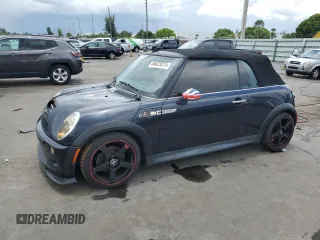 2007 MINI Convertible S z VIN WMWRH33597TJ43818, wystawiony jako Copart lot #64623075 z przebiegiem 104 889 mil mil oraz Czysty tytuł • Clean title. Historia ofert i sprzedaży dostępna na DreamBid. Obrazek 1.