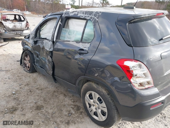 2016 Chevrolet Trax LS with VIN 3GNCJKSB6GL260251, listed as a IAAI auction lot 38243033 with 1 mi miles. Bid and sale history available at carsss.com. Image 3.