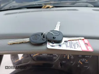 2002 Chevrolet Tahoe LS с VIN 1GNEC13Z62R133123, выставлен на аукционе IAAI как лот 42449131 с пробегом 246 886 миль миль и . История ставок и продаж доступна на DreamBid. Изображение 11.