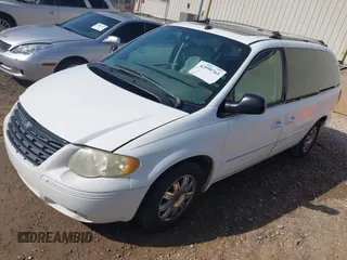 2005 Chrysler Town & Country Limited with VIN 2C4GP64L75R429831, listed as a IAAI auction lot 42090763 with Not Provided miles. Bid and sale history available at carsss.com. Image 2.